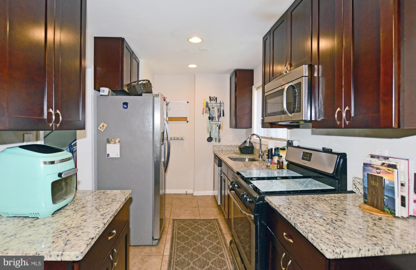 912 Irvington Street photo 13