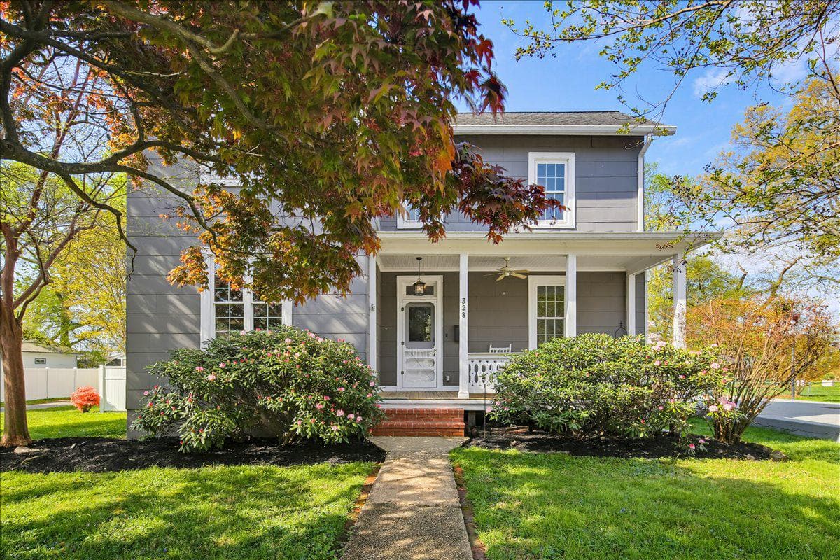 328 Laurel Avenue photo 2