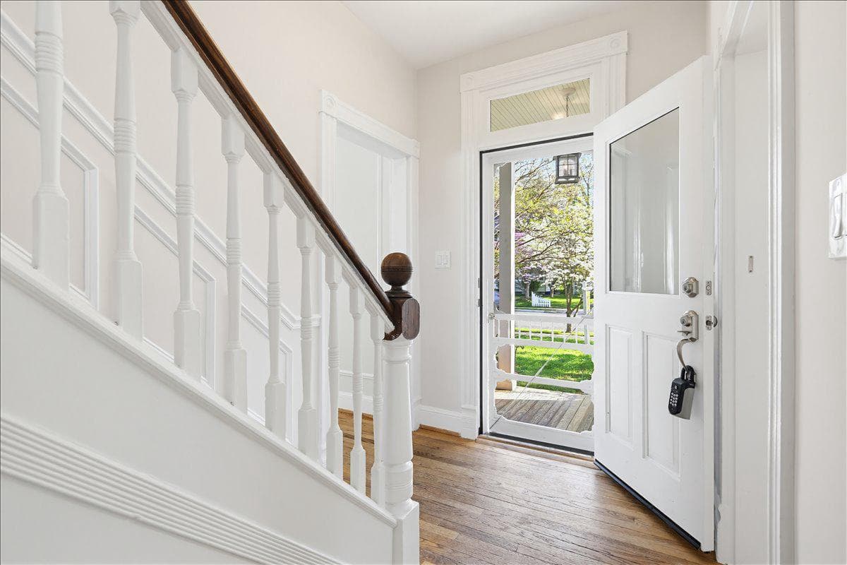 328 Laurel Avenue photo 6