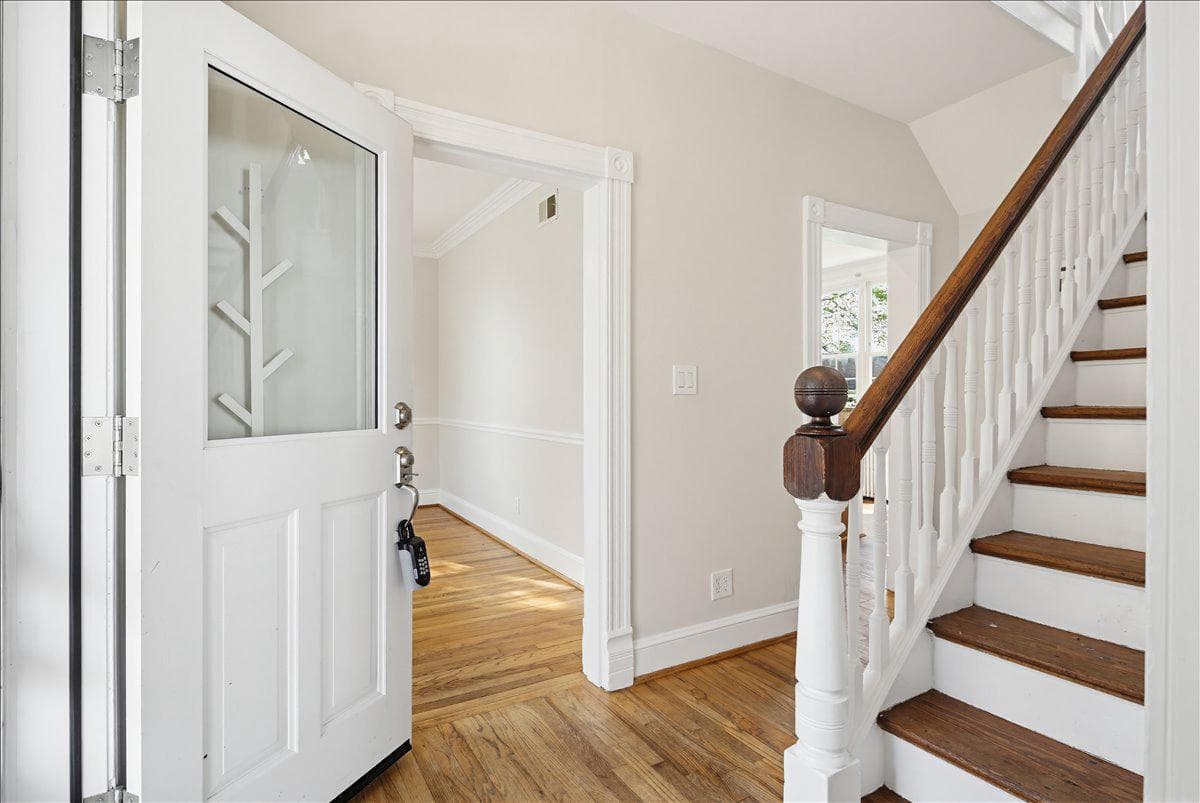 328 Laurel Avenue photo 7