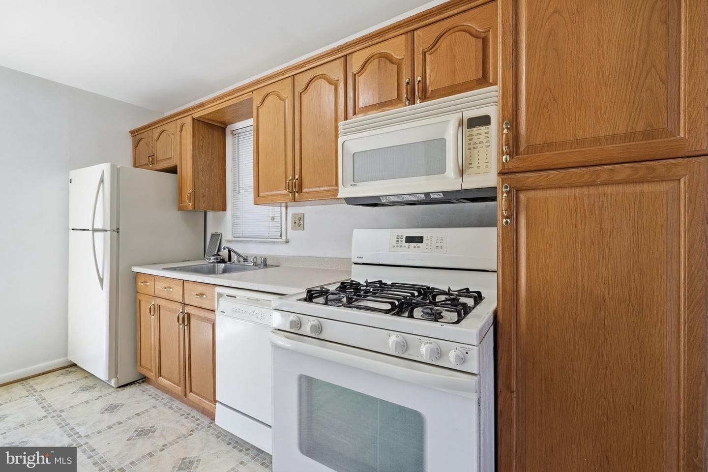 9205 4th Street photo 9