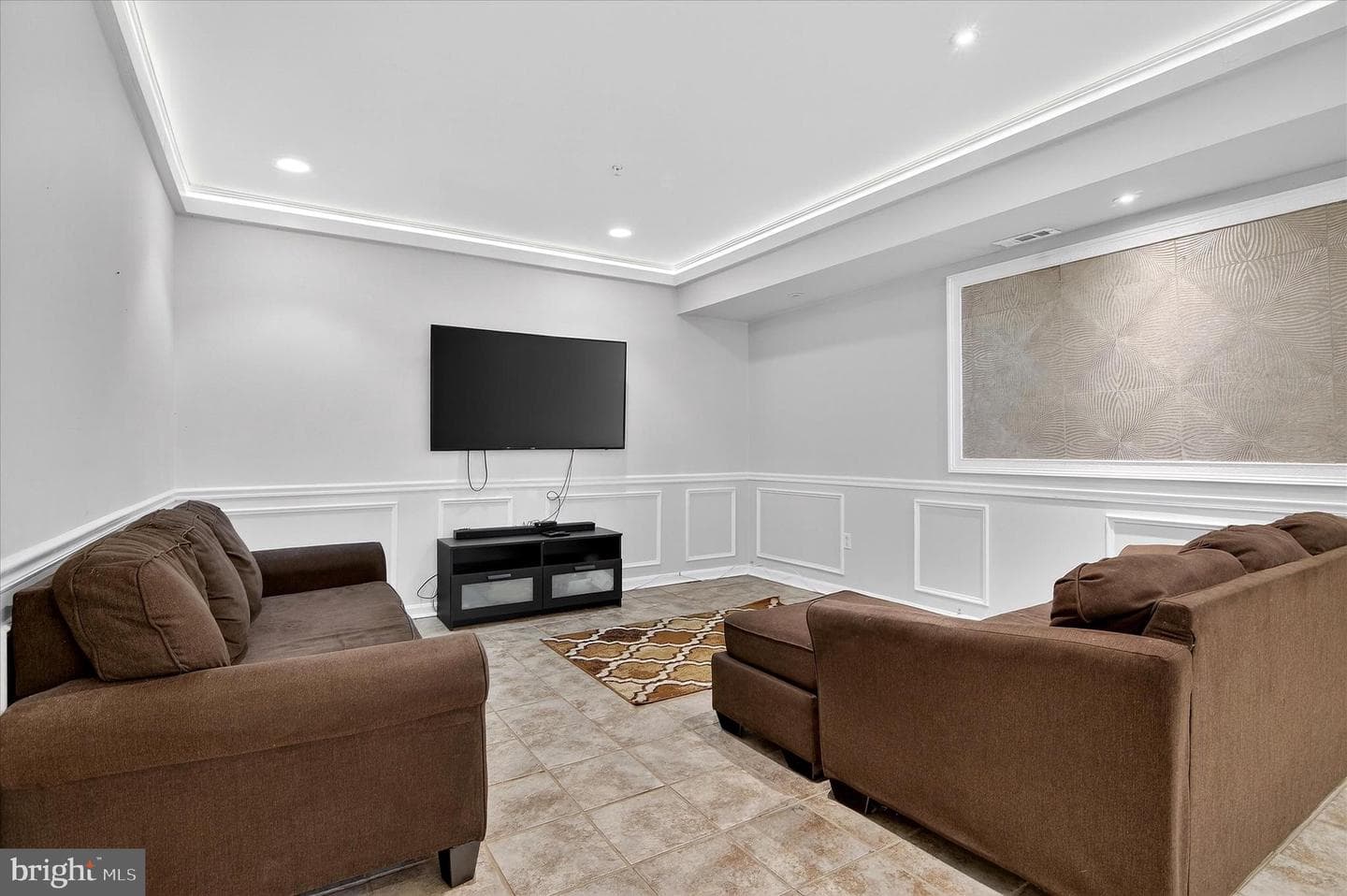 7504 White Plains Lane photo 35