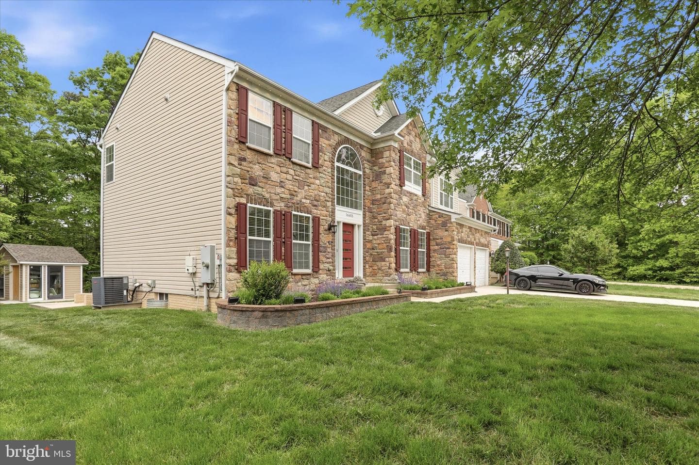 16603 Mannington Road photo 3