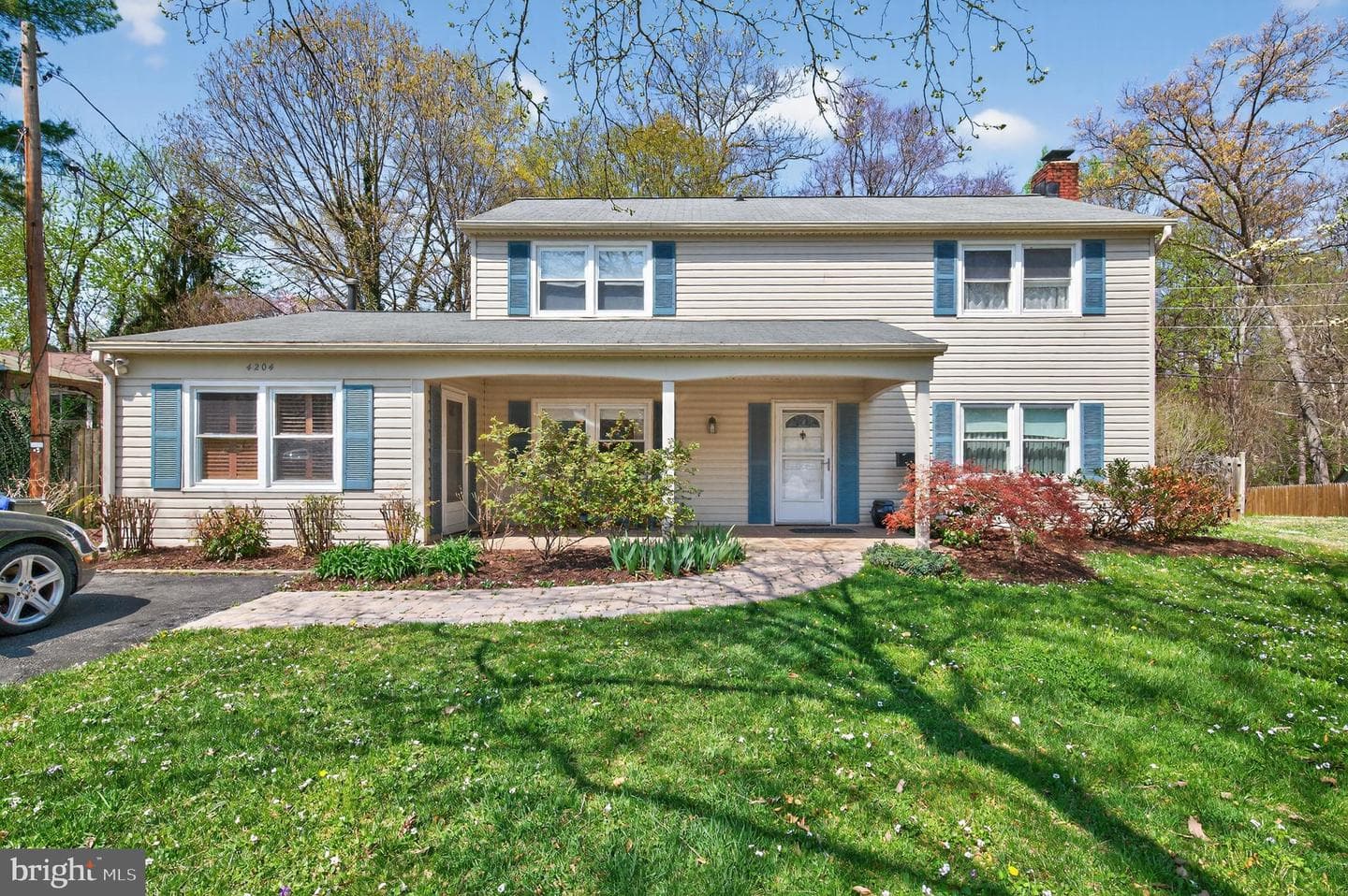 4204 Yeadon Court photo 3