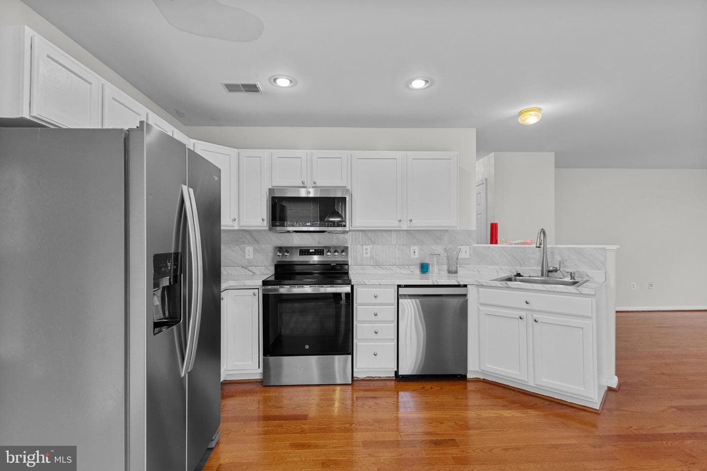1308 Dakota Drive photo 4