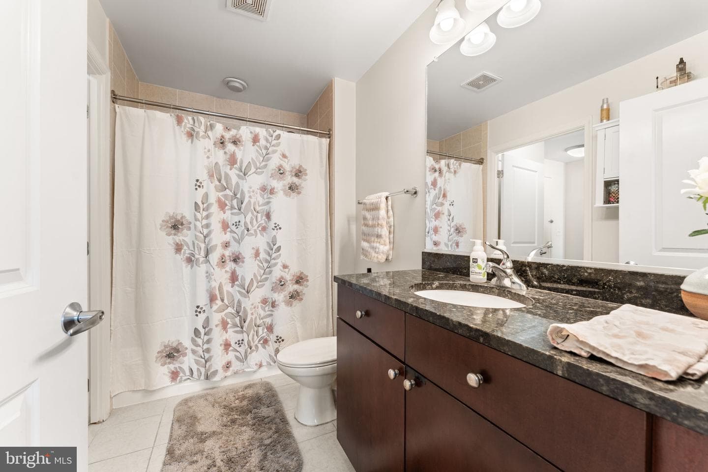 155 Potomac Passage #817 photo 19