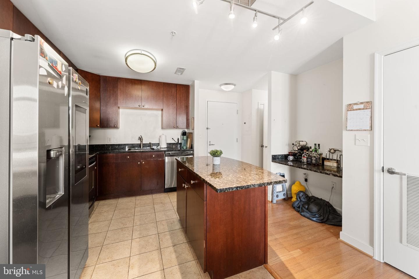 155 Potomac Passage #817 photo 22