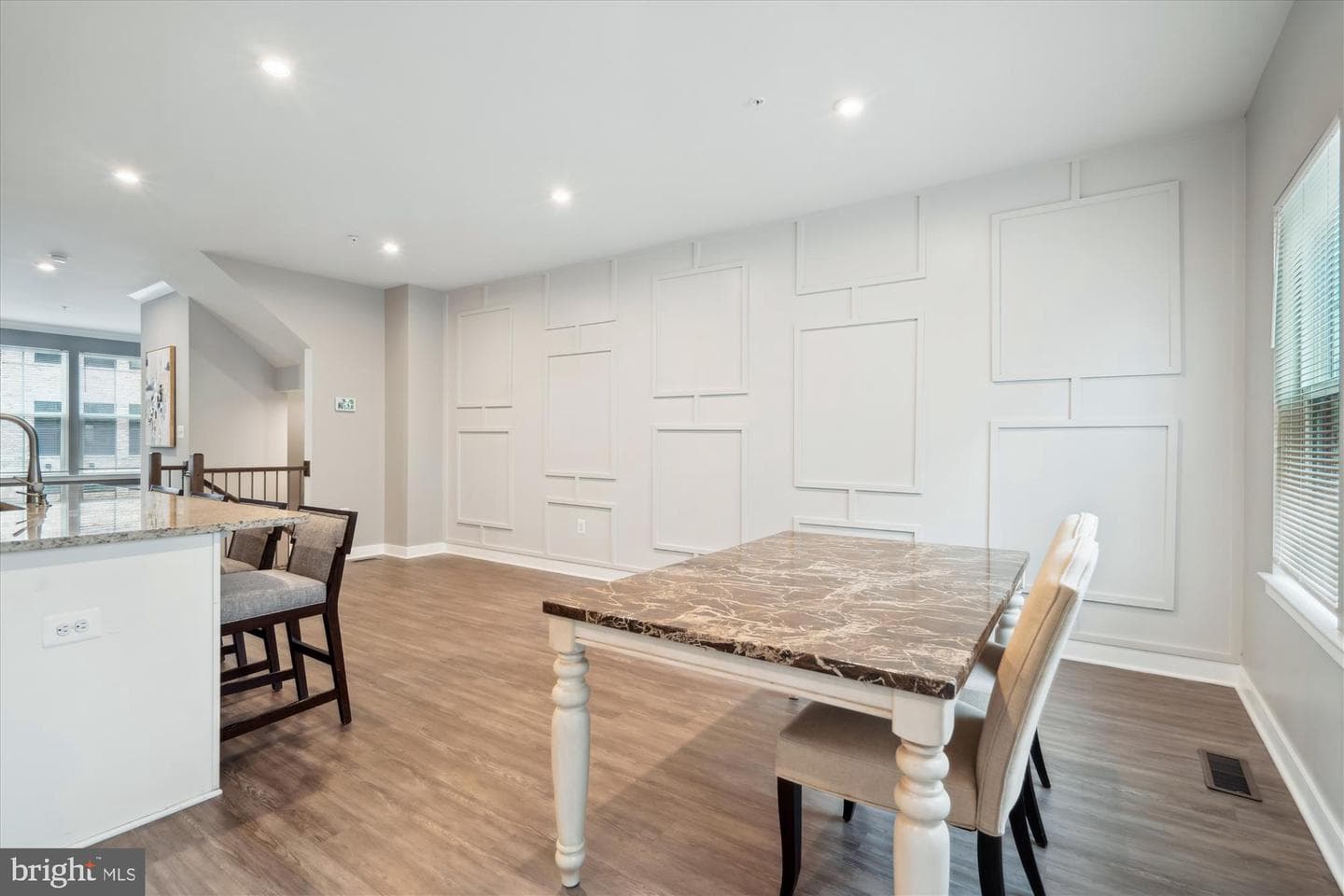 2824 Lewis Avenue photo 10