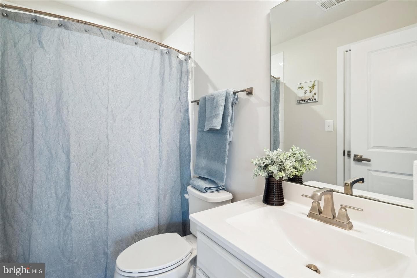 2824 Lewis Avenue photo 12