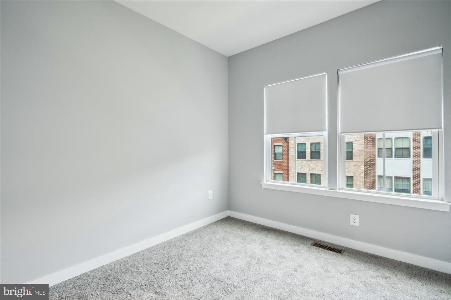 2824 Lewis Avenue photo 13