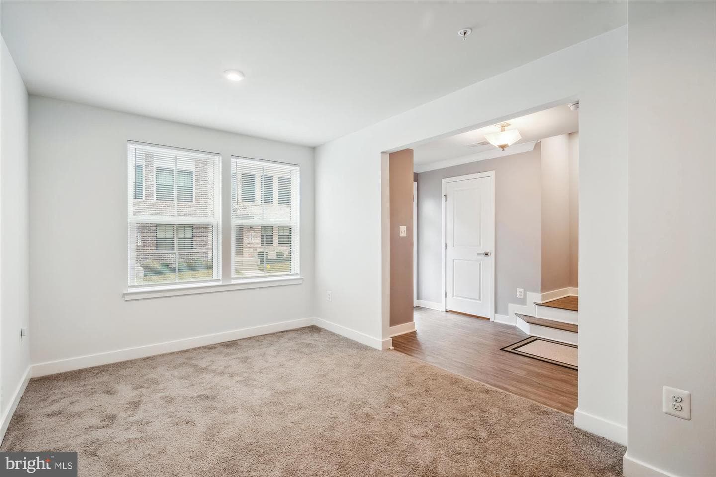 2824 Lewis Avenue photo 3