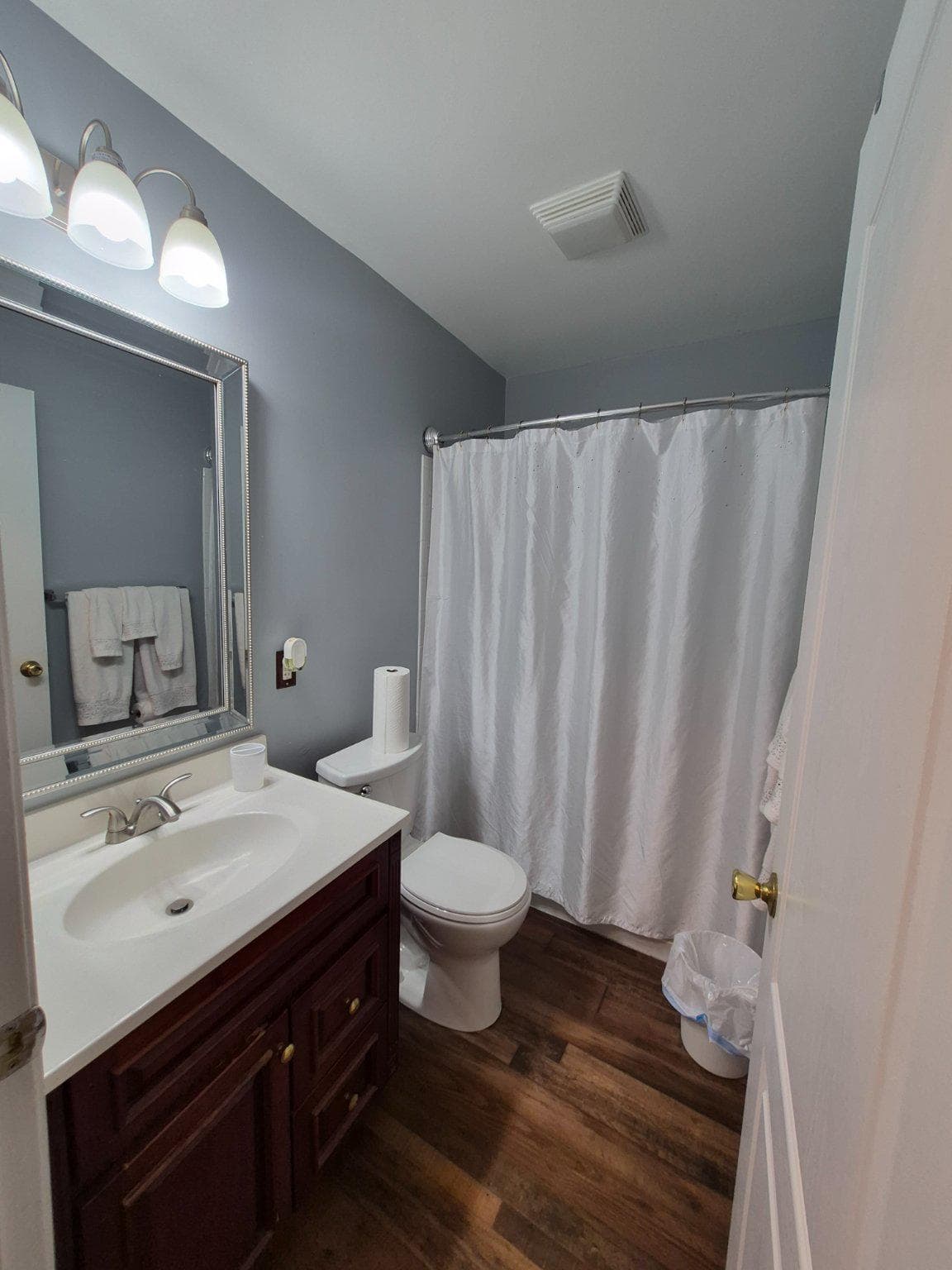 9709 Woodyard Circle photo 14