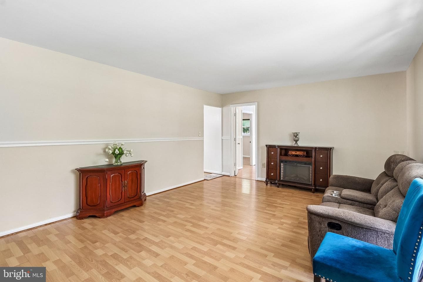 5631 Ellerbie Street photo 2