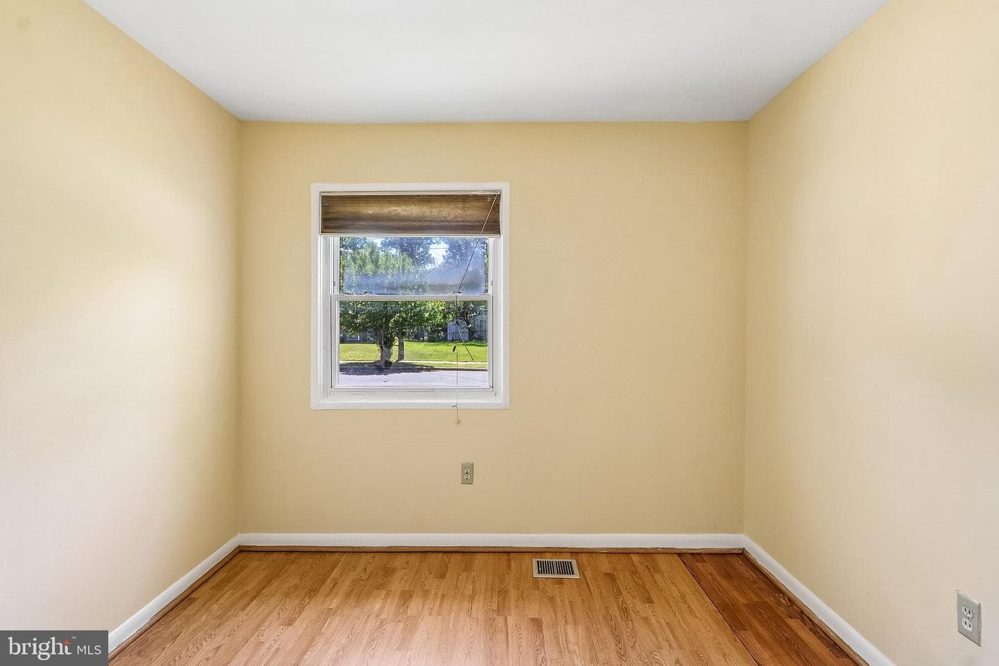 5631 Ellerbie Street photo 20