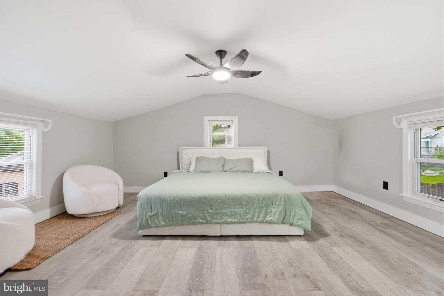 5906 Berwyn Road photo 15