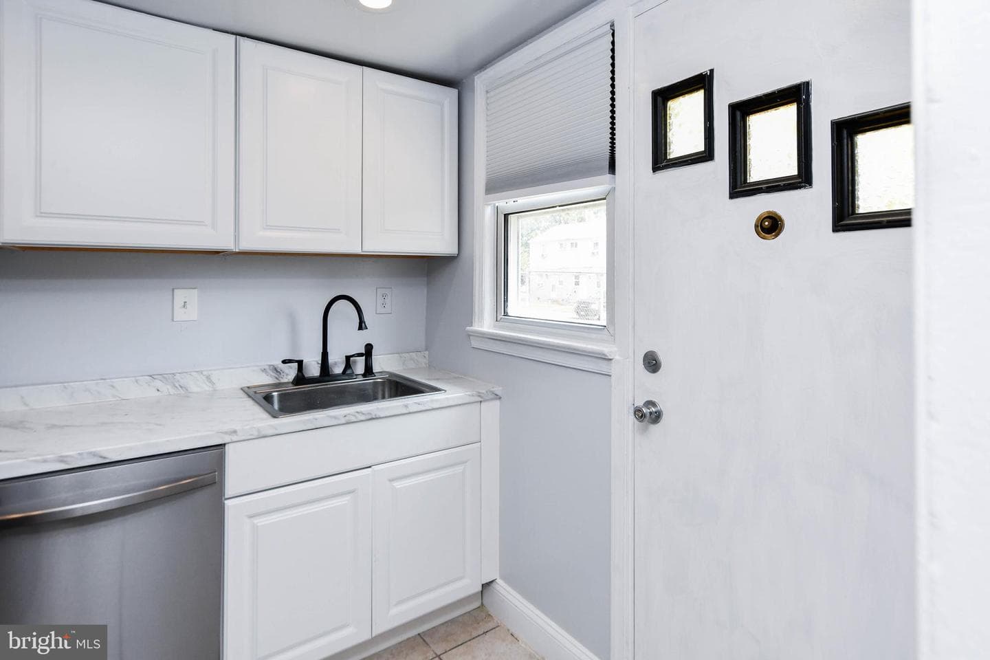 2444 Iverson Street photo 19