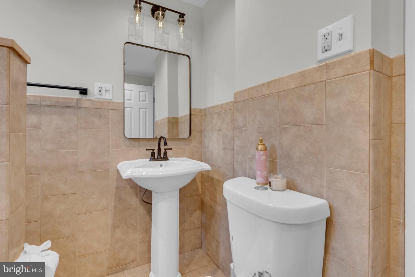 7802 Elroy Place photo 32