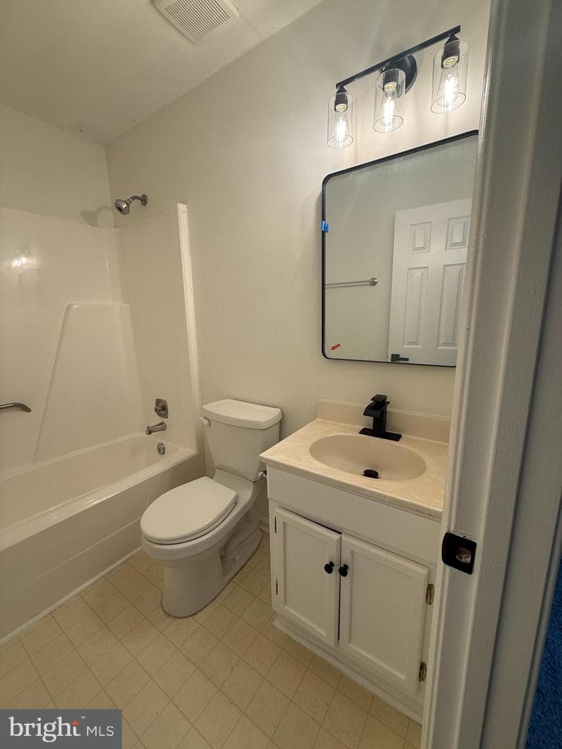 8915 Grandhaven Avenue photo 15