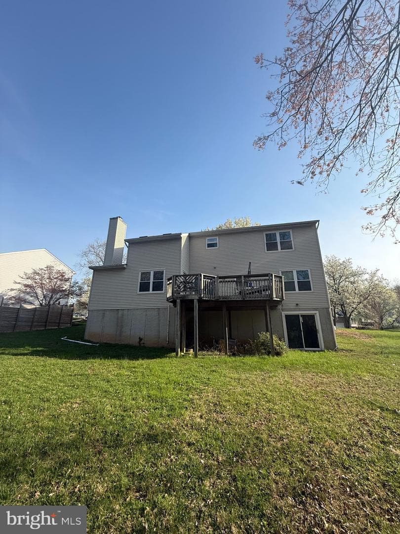1105 Beatrice Court photo 3