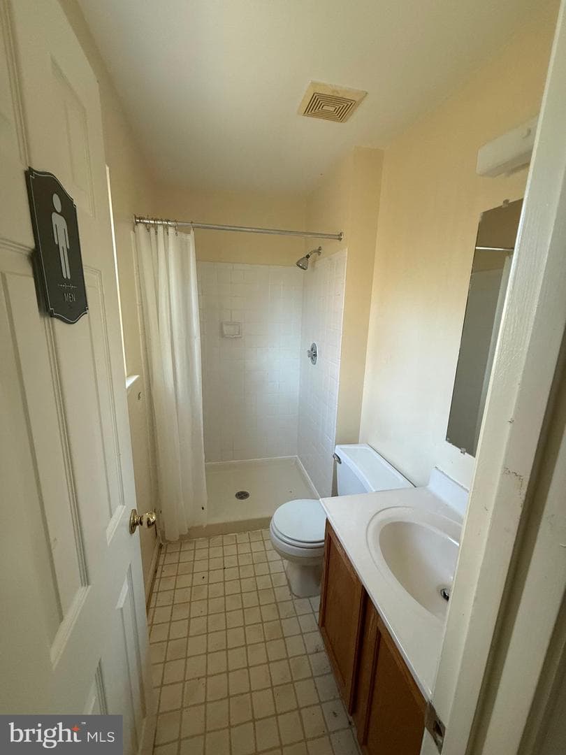 1105 Beatrice Court photo 32