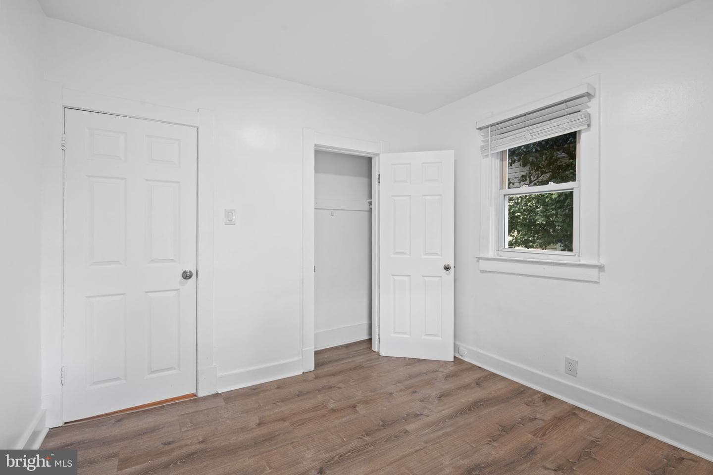 4004 Lawrence Street photo 9