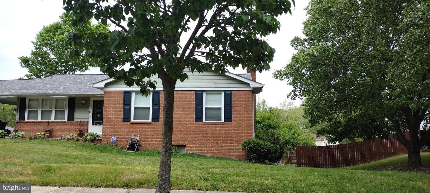 7814 Karla Lane photo 2