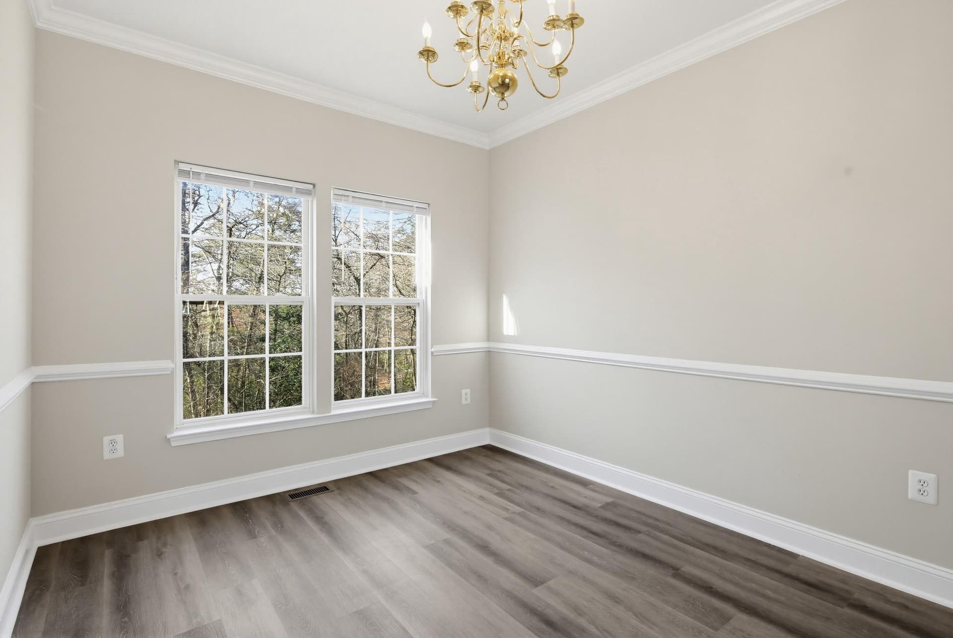 14603 Farnham Lane photo 11