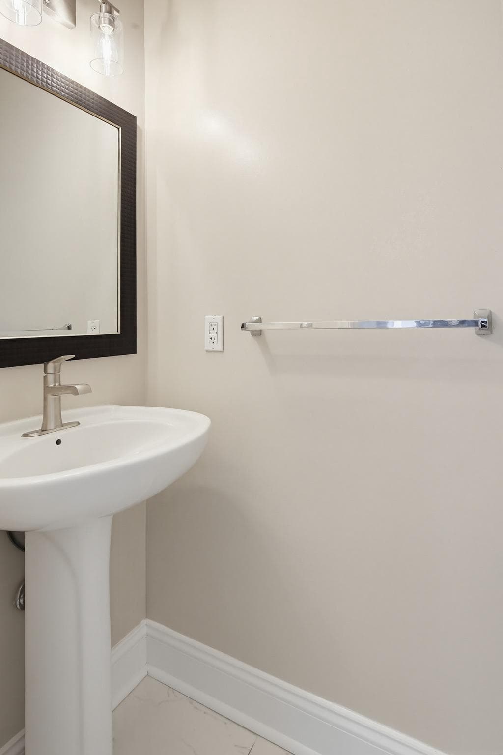 14603 Farnham Lane photo 27