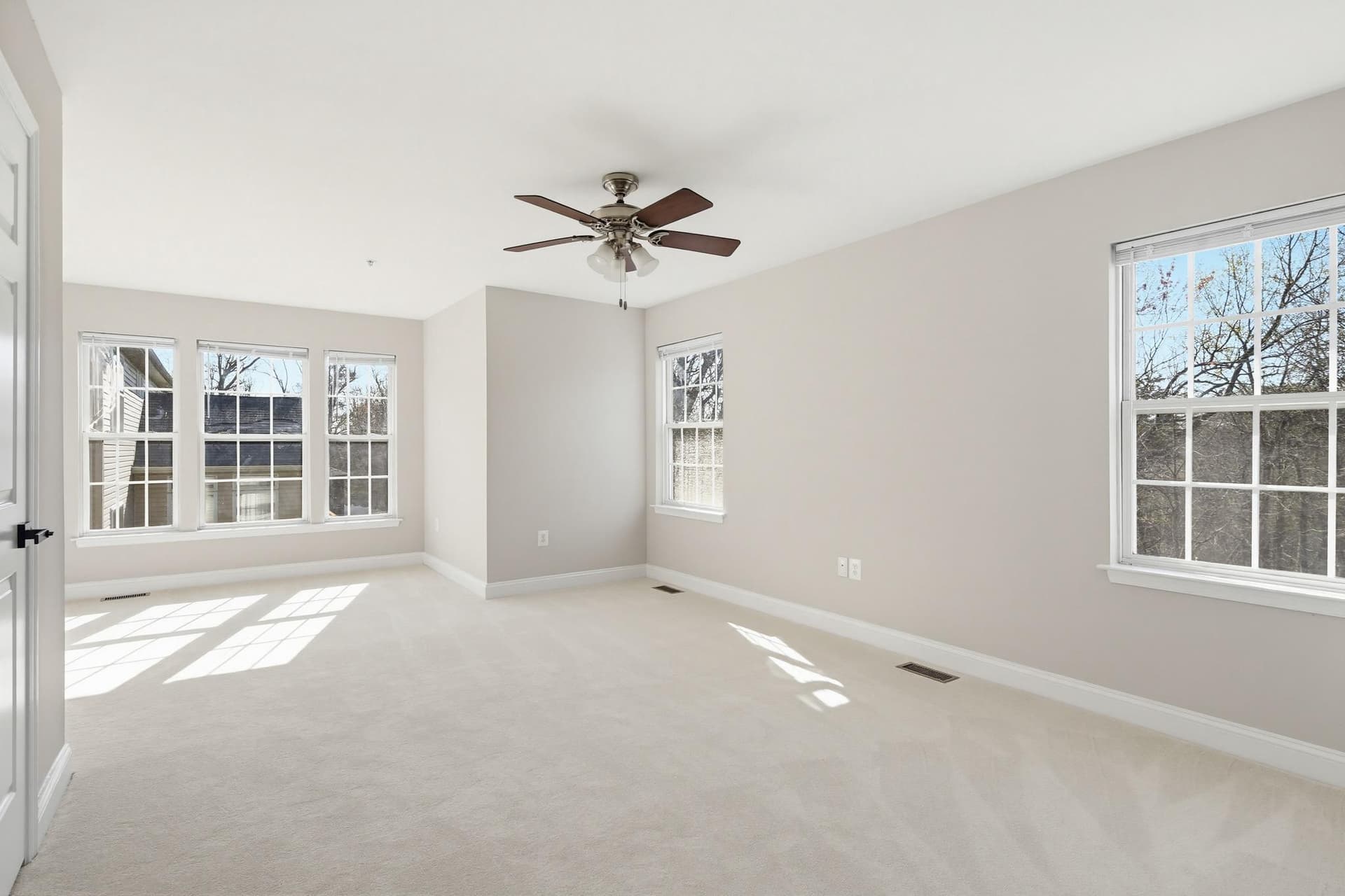 14603 Farnham Lane photo 29