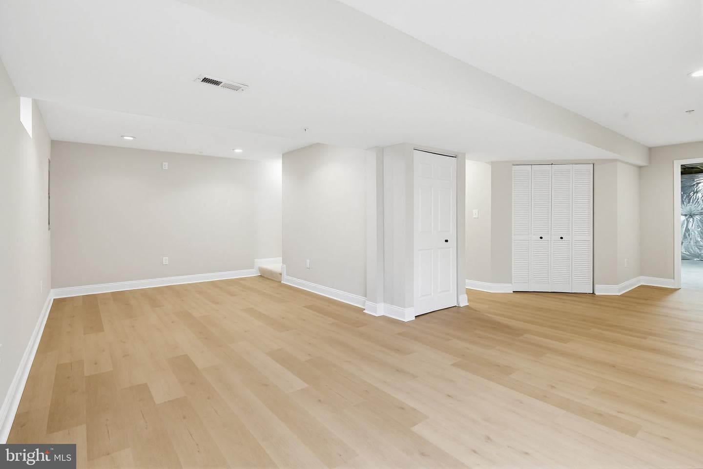 14603 Farnham Lane photo 43