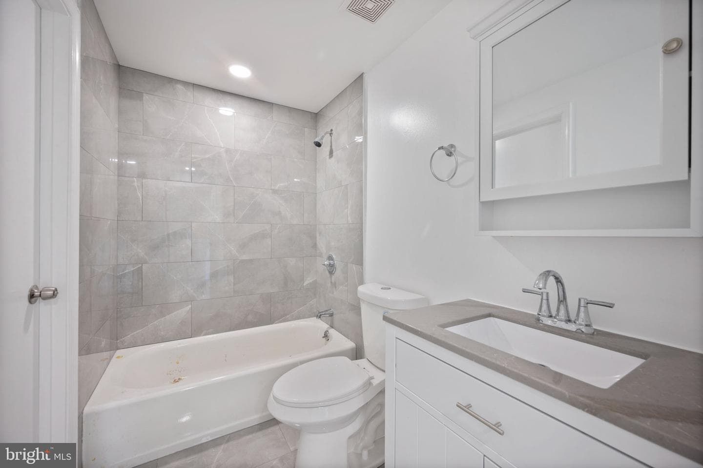 2836 Nomad Court W photo 2