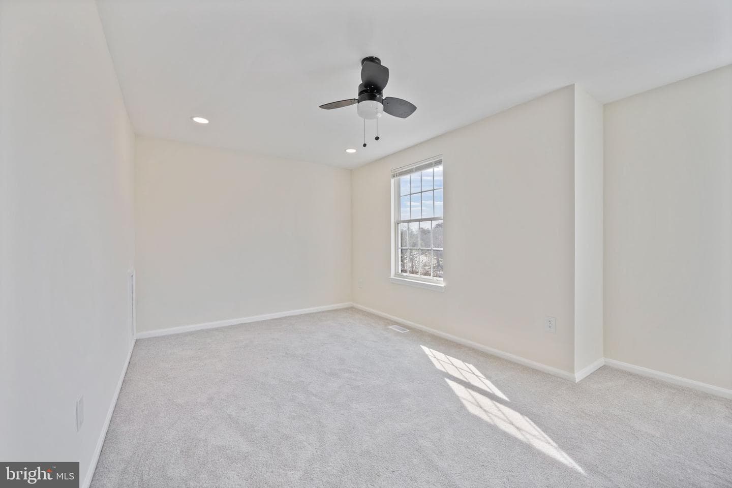 2836 Nomad Court W photo 21