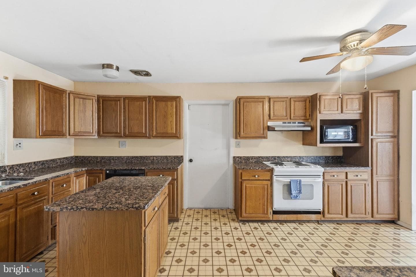 12607 Kembridge Drive photo 9