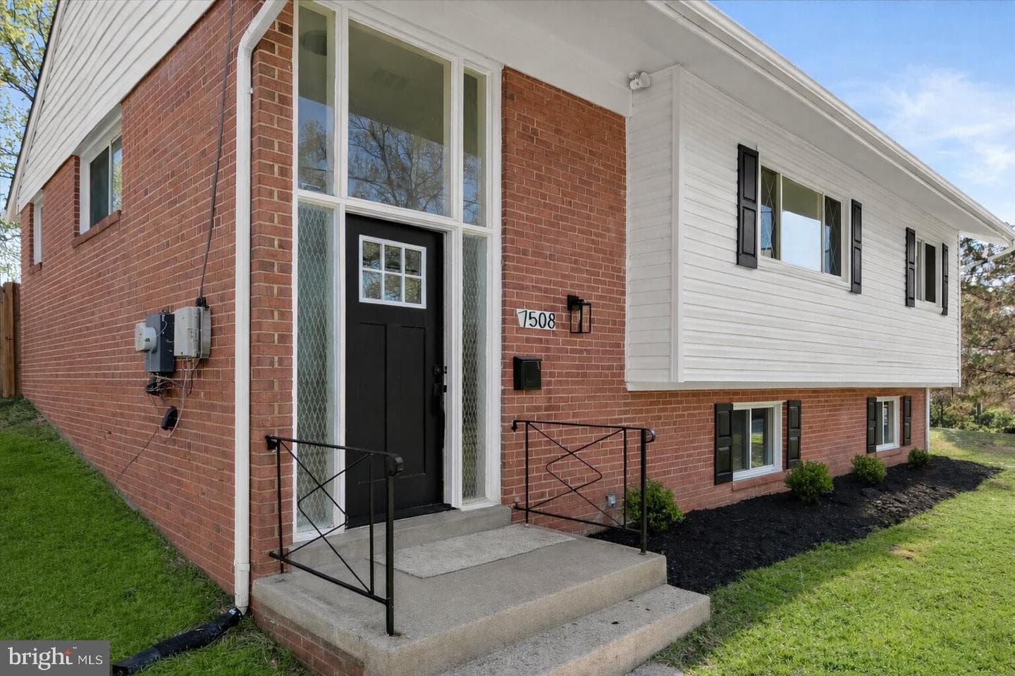7508 Kipling Parkway photo 4