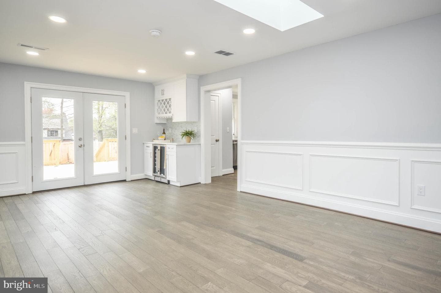 2807 Belleview photo 17