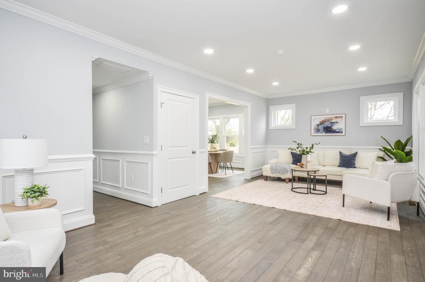 2807 Belleview photo 3