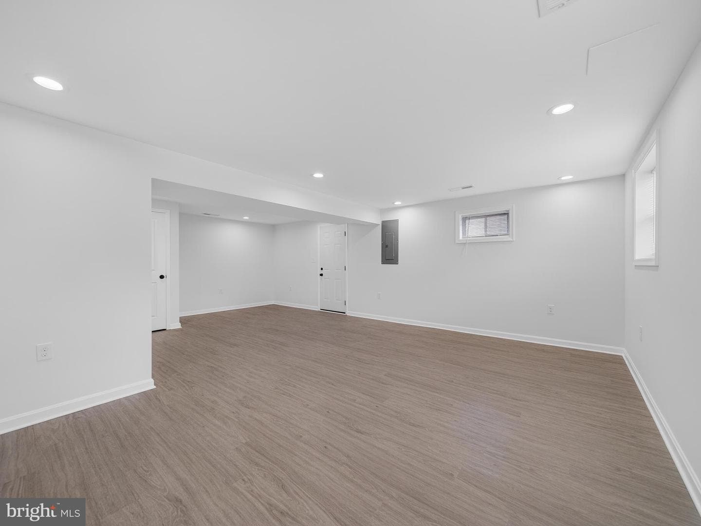 8608 Girard Street photo 27