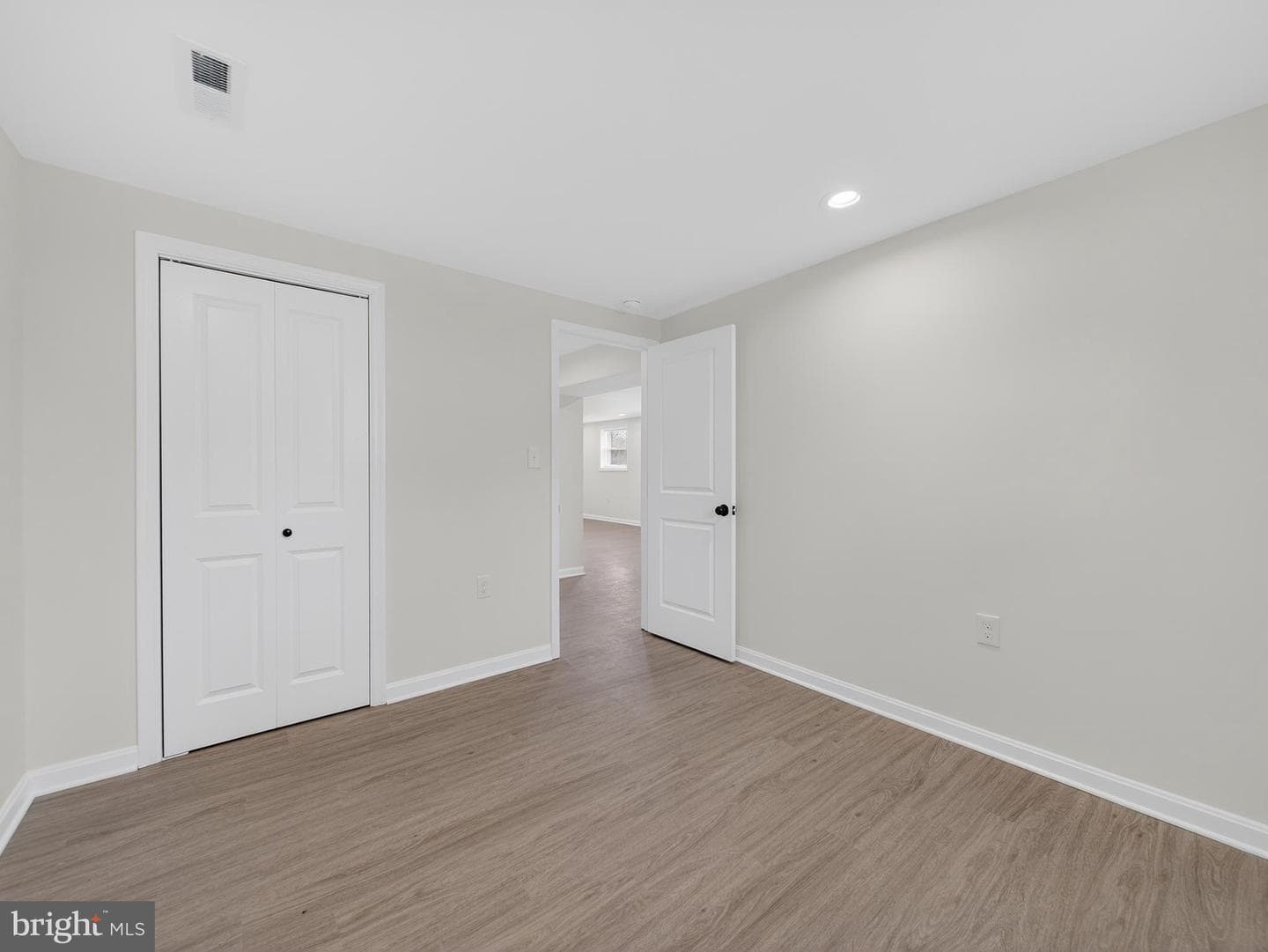 8608 Girard Street photo 32