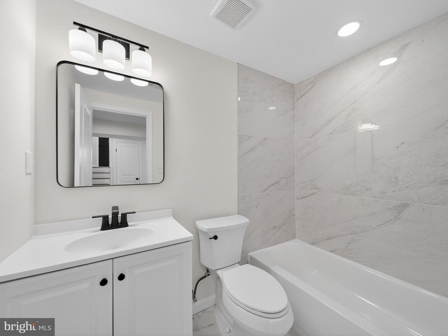 8608 Girard Street photo 33