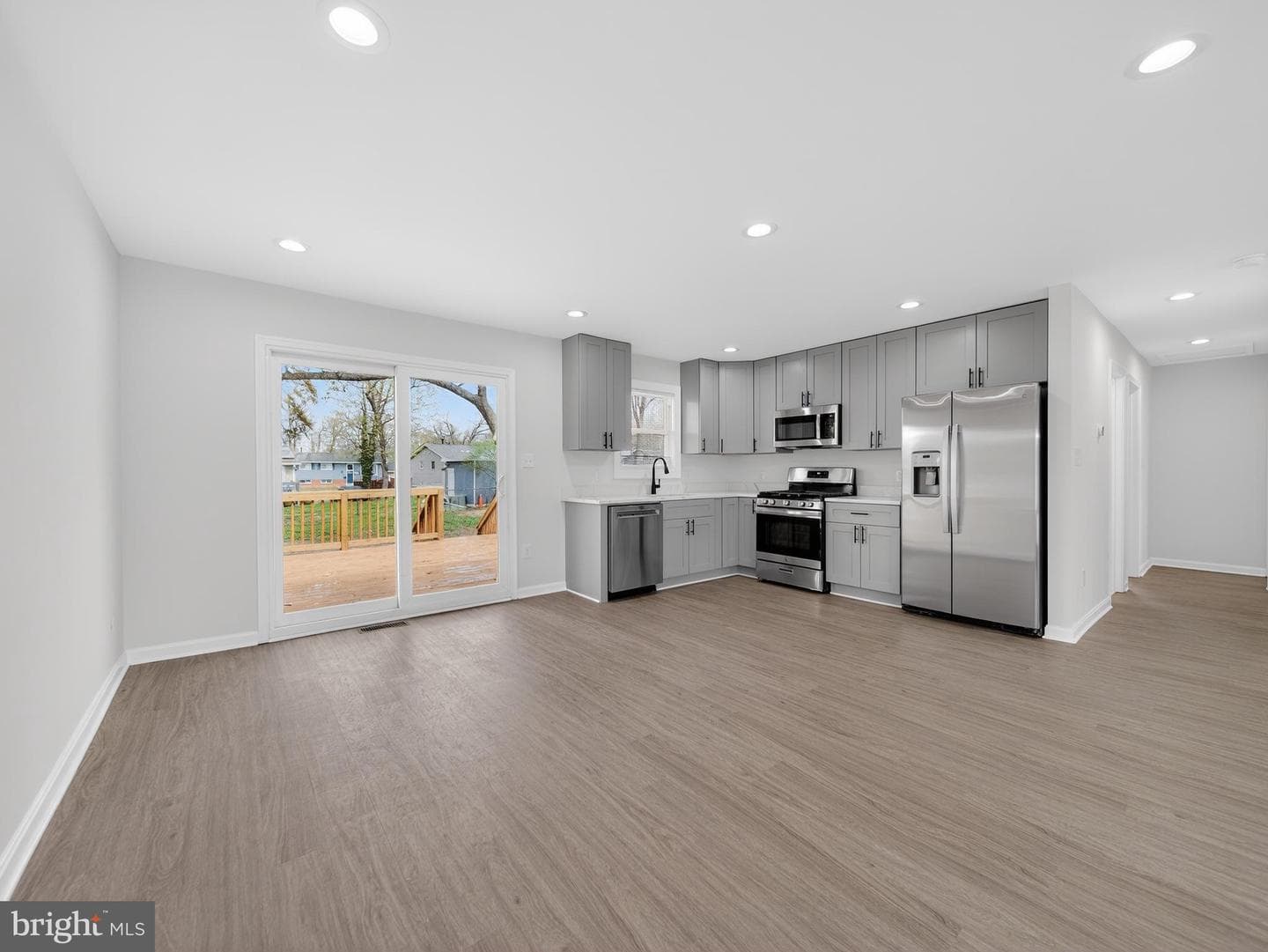 8608 Girard Street photo 6