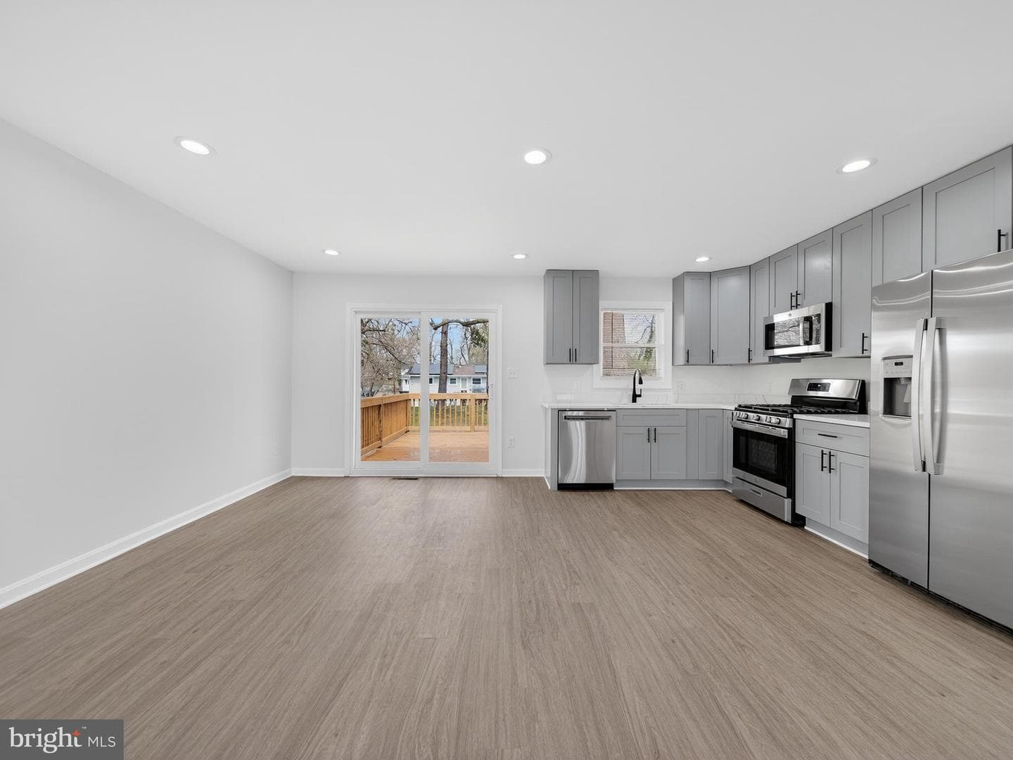 8608 Girard Street photo 7