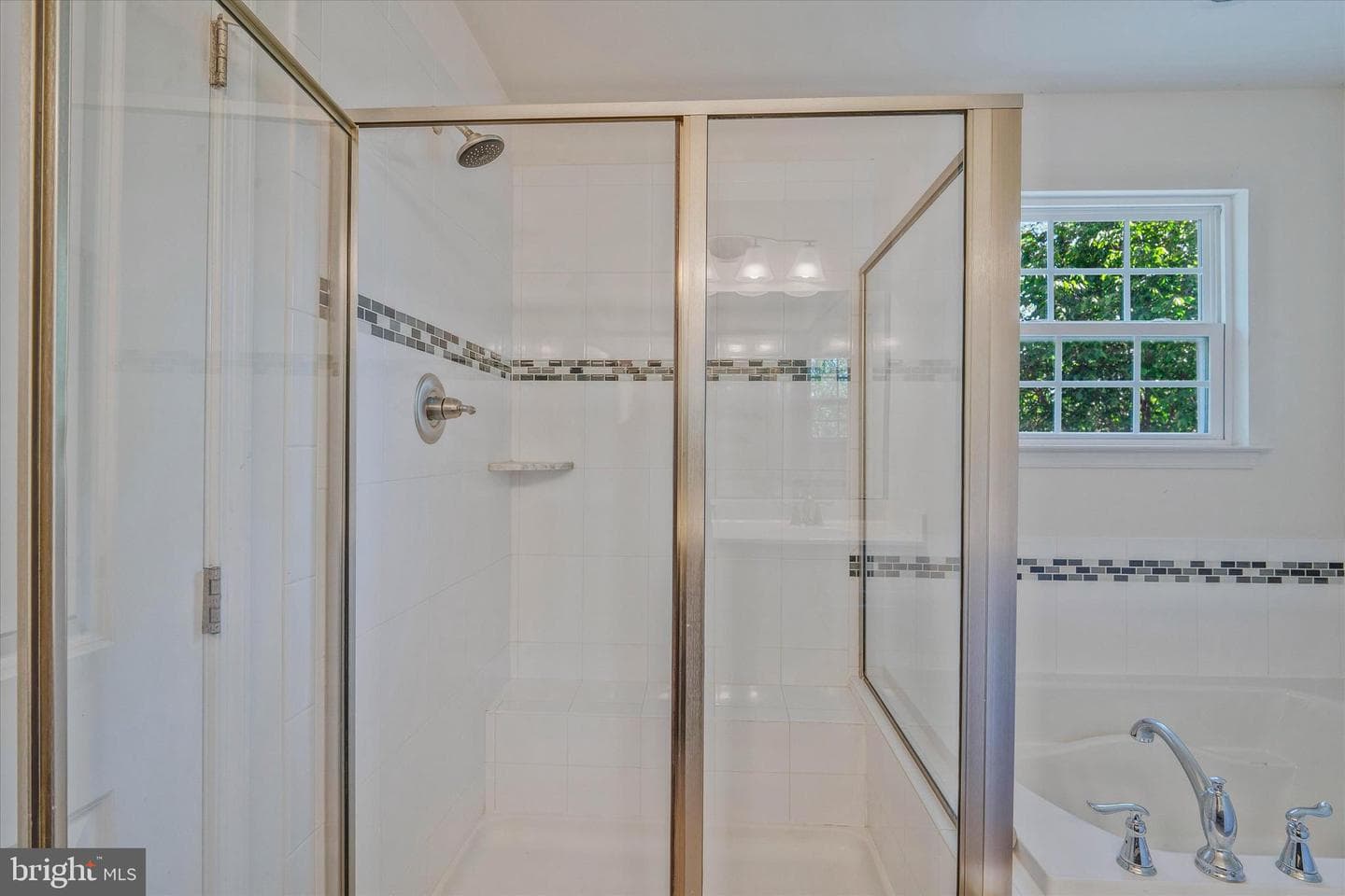 6205 Palatine Avenue photo 49