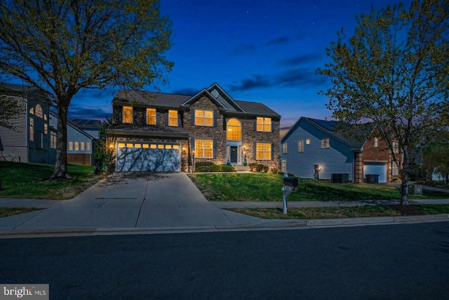 5101 Trotters Glen Drive photo 2