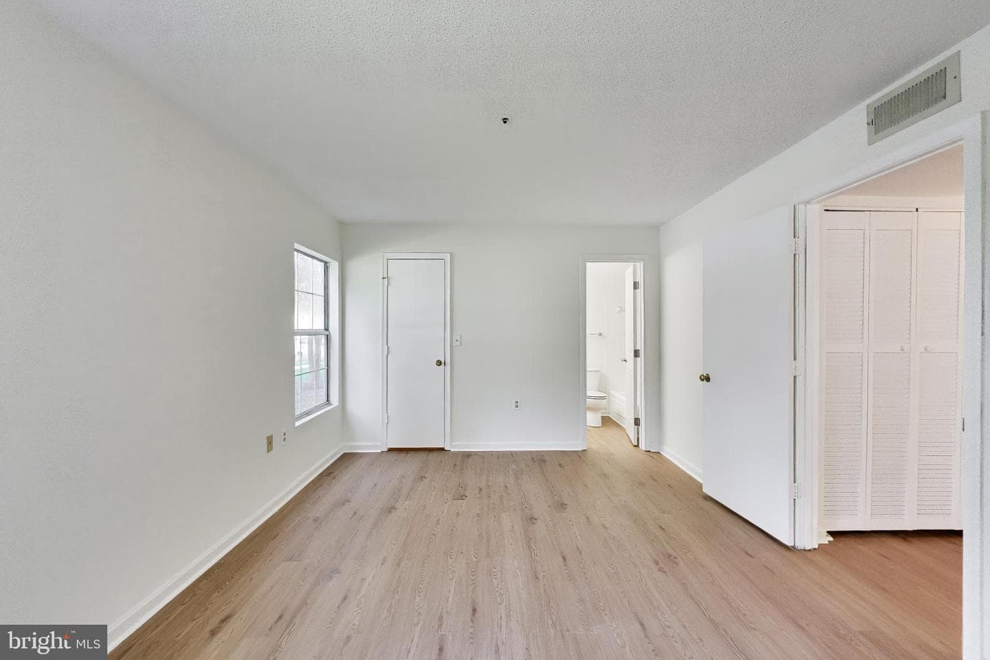 15775 Easthaven Court #301 photo 17