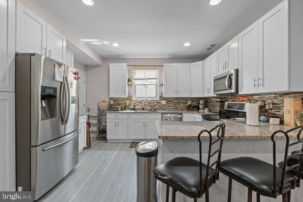 324 Laurel Avenue photo 12