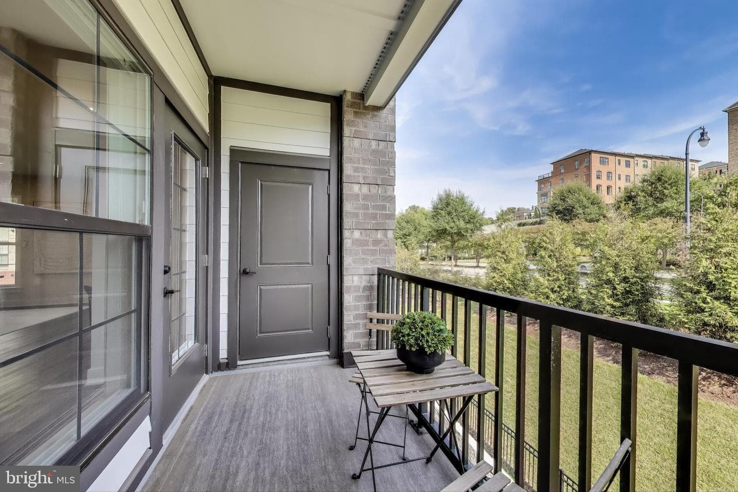104 Saint Ives Place #202 photo 38