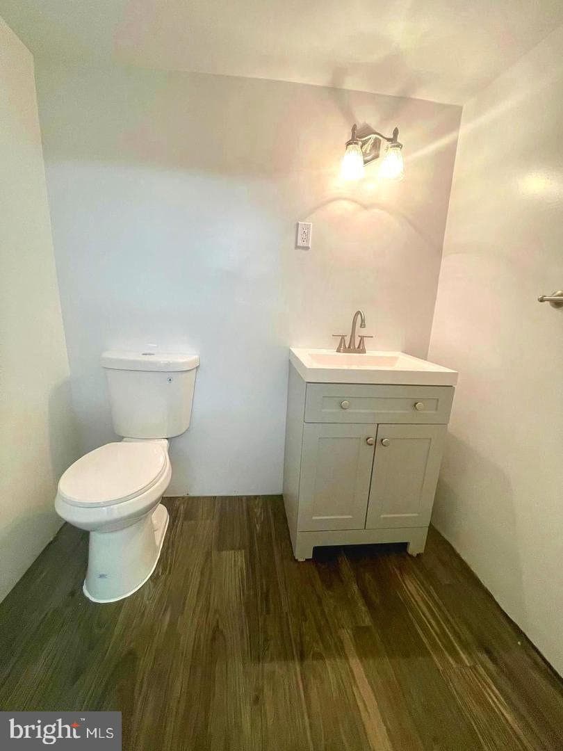 5028 Roseld Court photo 10