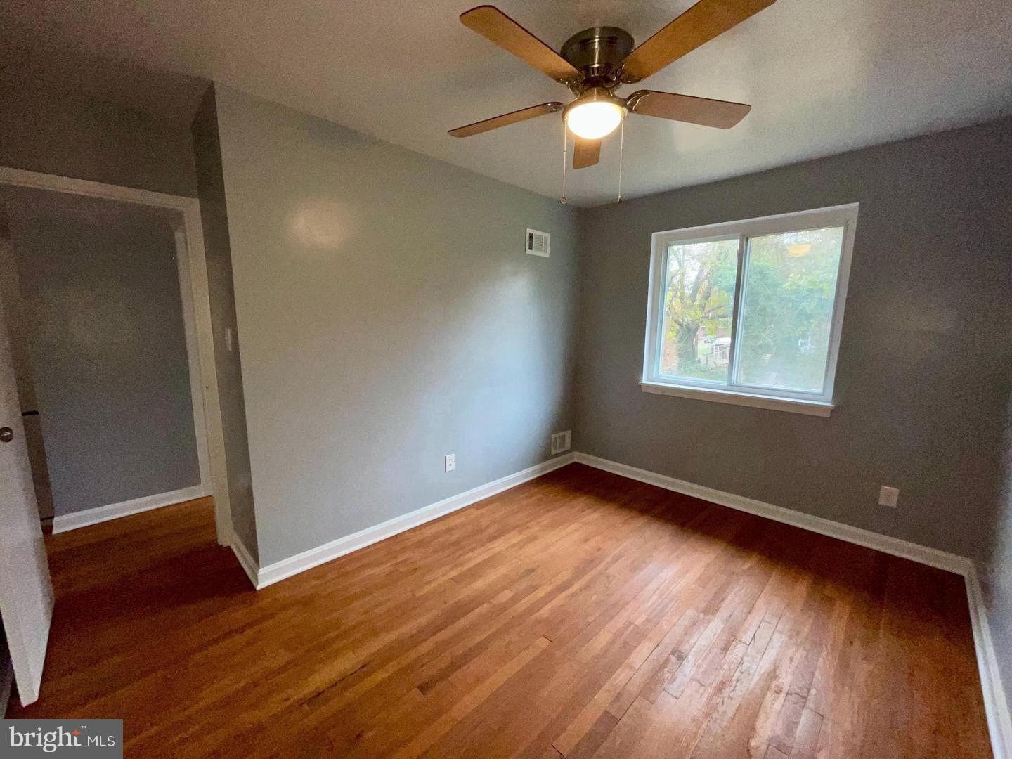 5028 Roseld Court photo 7