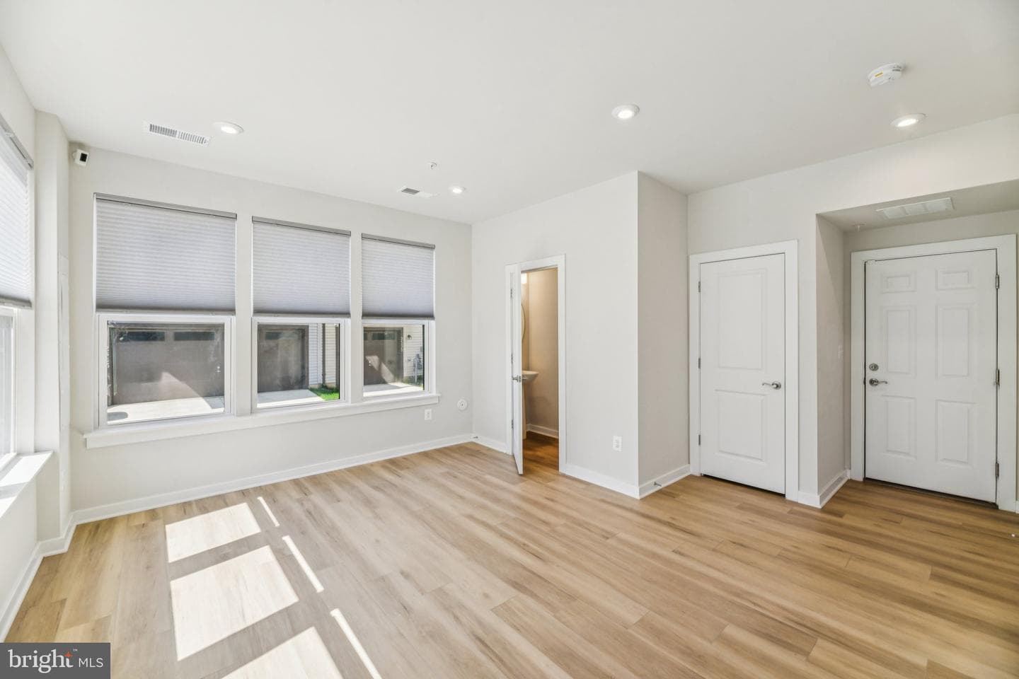 5600 Hyattsville Drive photo 8