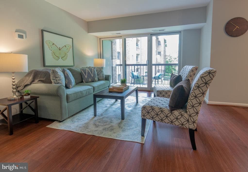15601 Dorset Road #102 photo 7